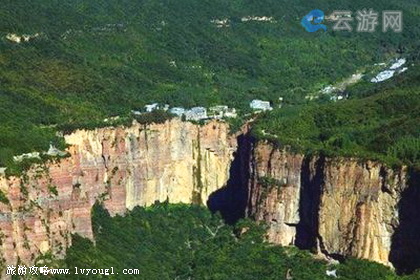 辉县轿顶山风景区