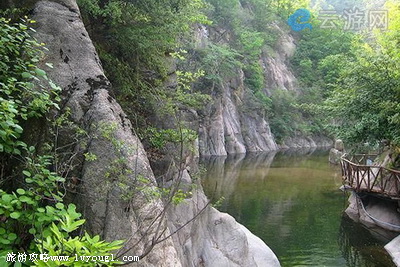 鲁山神牛大峡谷