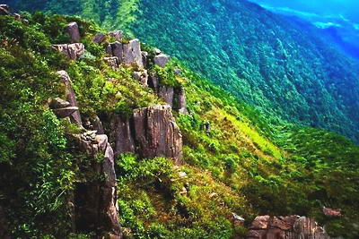 龙栖山圣水岩