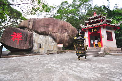 九侯山飞来亭