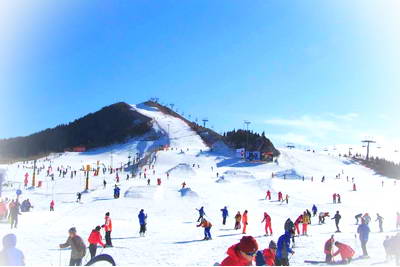 唐山玉龙湾滑雪场