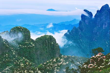 来宾金秀圣堂山