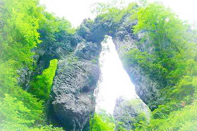铜仁天生桥峡谷