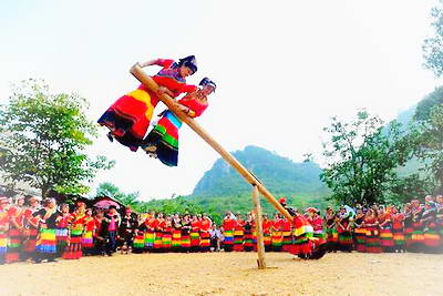 安哈彝寨仙人洞景区