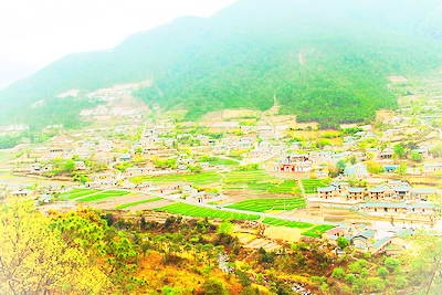 安哈彝寨仙人洞景区