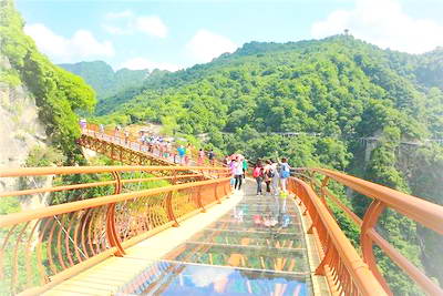 少华山玻璃栈道