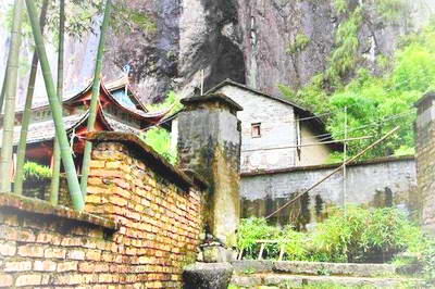周宁滴水岩景区