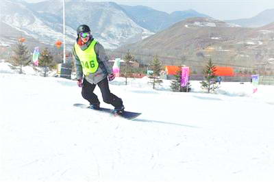 固原六盘山周沟滑雪场