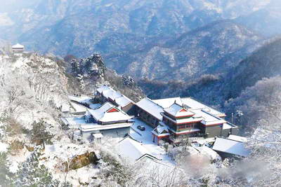 长阳中武当天柱山