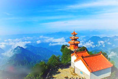 长阳中武当天柱山