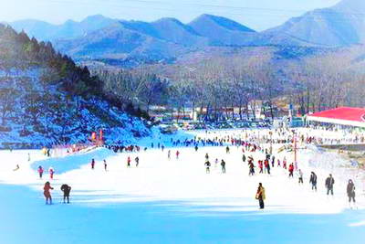 天津南翠屏公园滑雪场