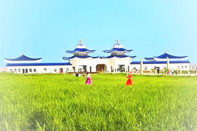 中都原始草原度假村