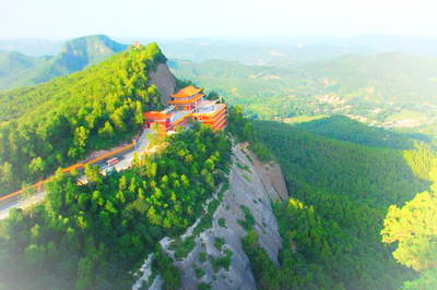 铜川照金香山