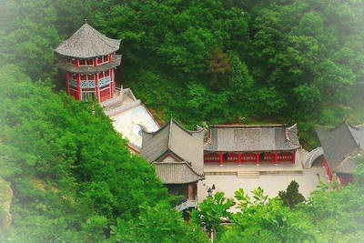 鞍山海城白云山