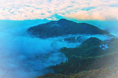 五朵山云海