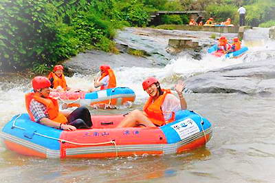 黄冈三角山峡谷漂流