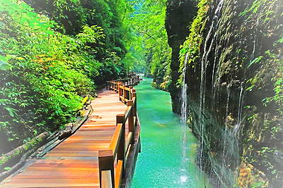 黑山峡谷