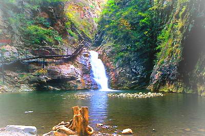 兴隆九龙潭风景区