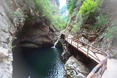 兴隆九龙潭风景区