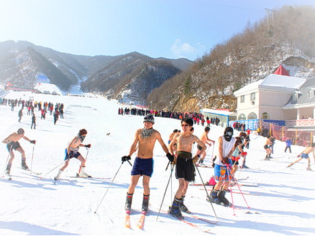 栾川伏牛山滑雪度假乐园