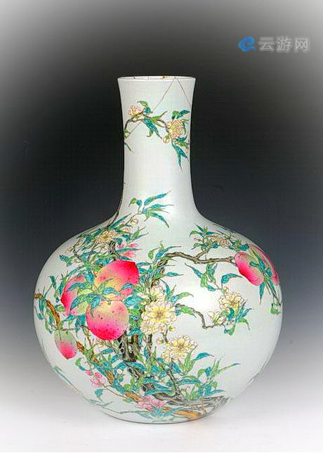 清乾隆粉彩九桃图瓶·景德镇中国陶瓷博物馆