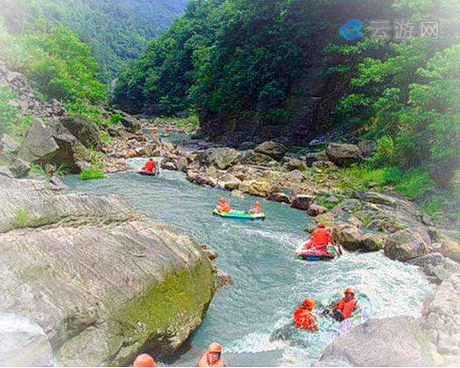 宜春明月山大峡谷漂流