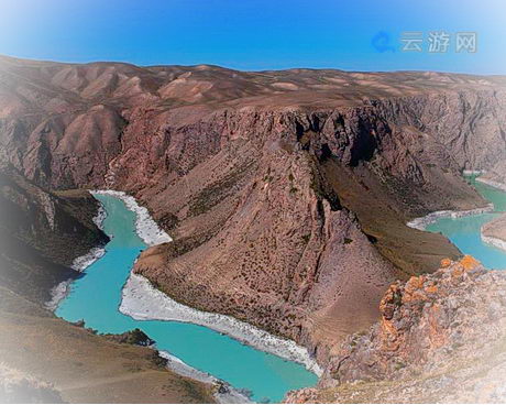 伊犁特克斯库克苏大峡谷景区