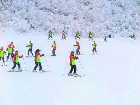 重庆南川金佛山牵牛坪滑雪场