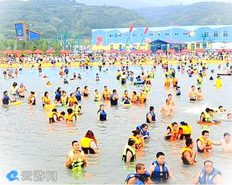 庞泉沟果老峰水上乐园