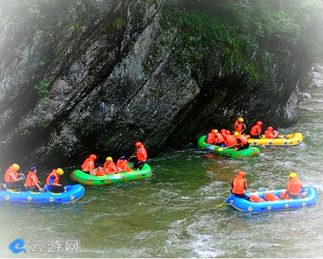 宁陕秦岭峡谷漂流景区
