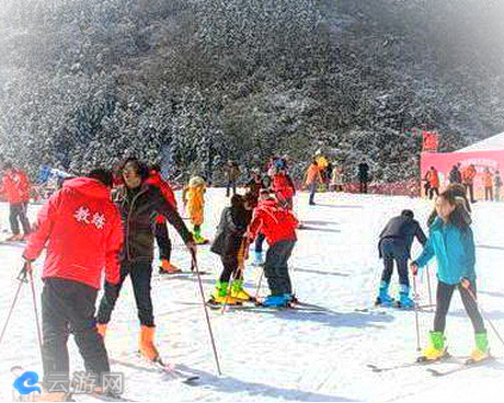 黄水白天池滑雪场