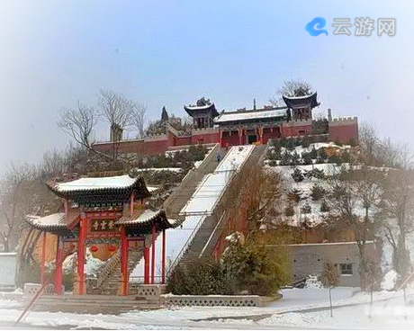 万荣孤峰山风景区