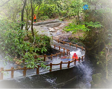 南雄泉水谷漂流度假村