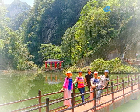 宜昌中亚楠木林景区