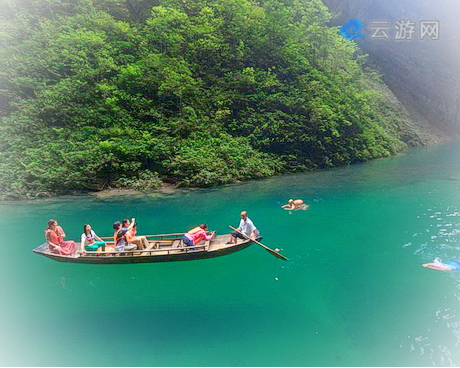鹤峰屏山峡谷景区