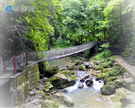 石泉中坝大峡谷景区