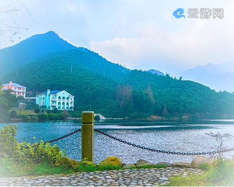 安吉云上草原度假区