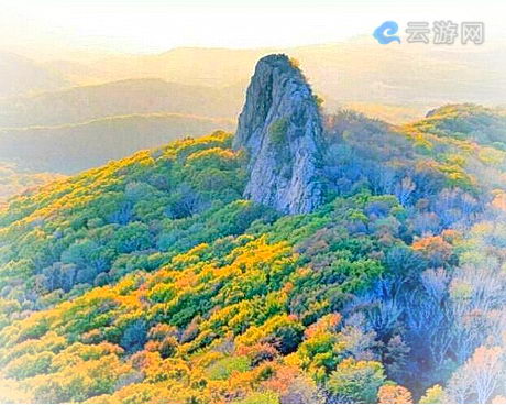 巴彦壹台山骆驼峰景区