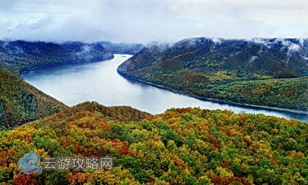 鹤岗龙江三峡