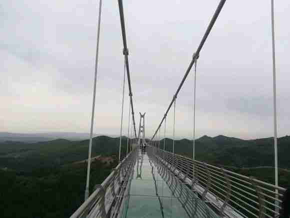 大青山玻璃栈道